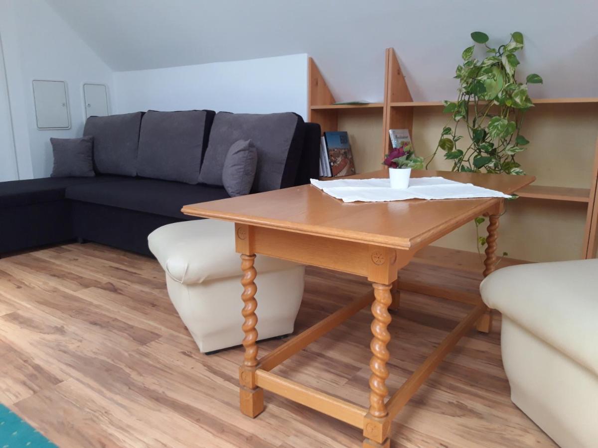 Egri Csillagocska Apartman Zewnętrze zdjęcie